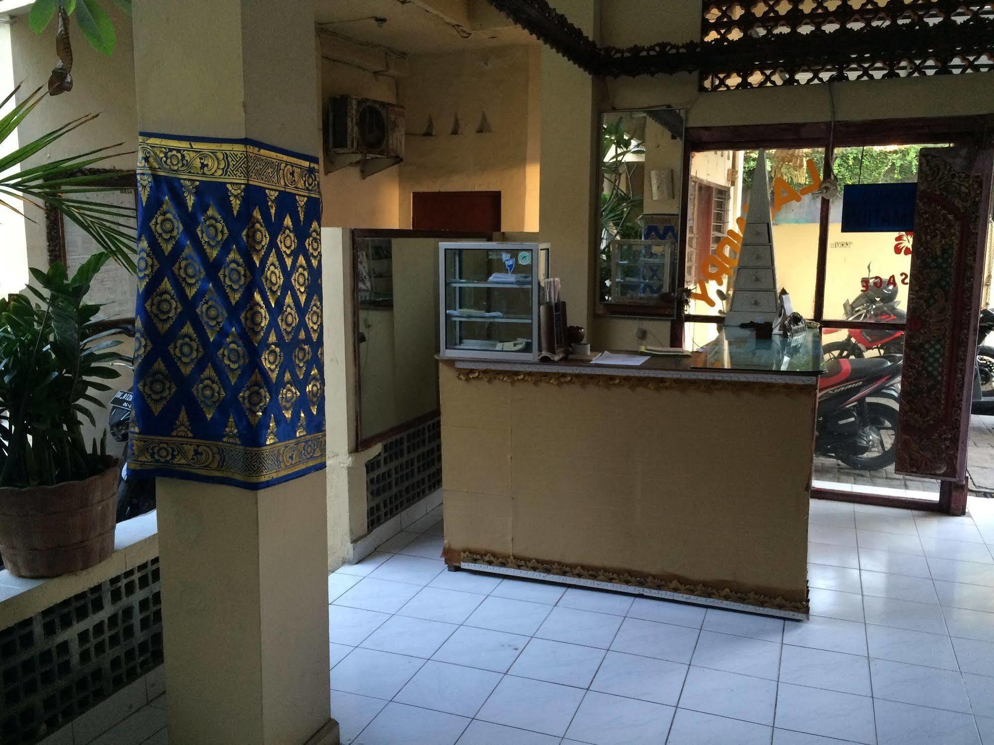Rita Za Hotel Kuta  Exterior photo
